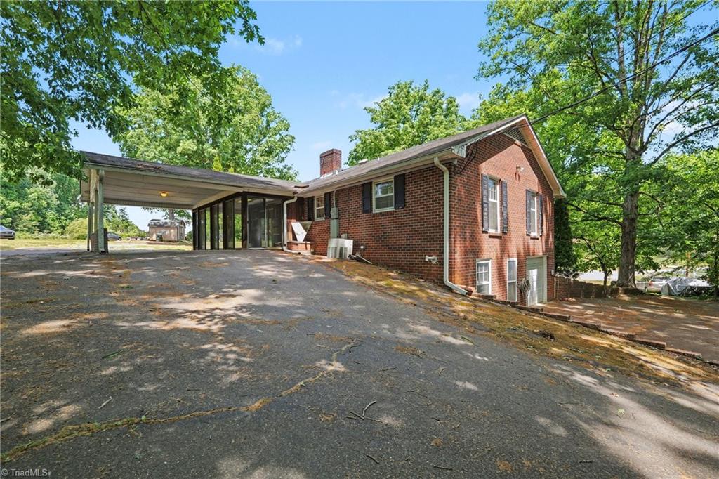 654 Runningbrook Lane Rural Hall, NC 27045 - Photo 1 of 32 Gallery Image 1