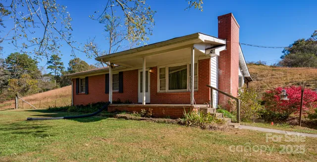 $725,000 | 318 Monticello Road, Weaverville, NC 28787