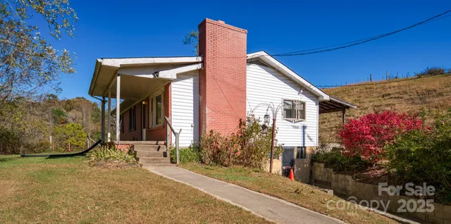 $725,000 | 318 Monticello Road, Weaverville, NC 28787