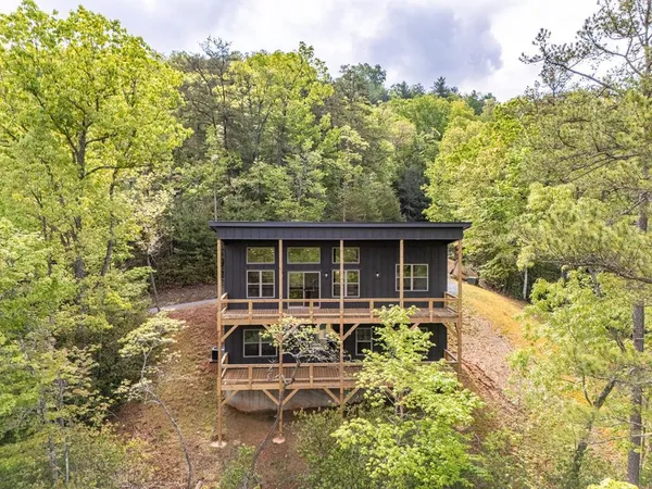 $445,000 | 390 Fiddlers Way, Brasstown, NC 28902
