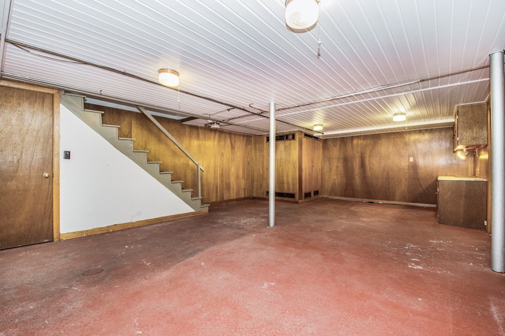 654 North Brookfield Road Oakham, MA 01068 - Photo 19 of 28 a view of an empty room