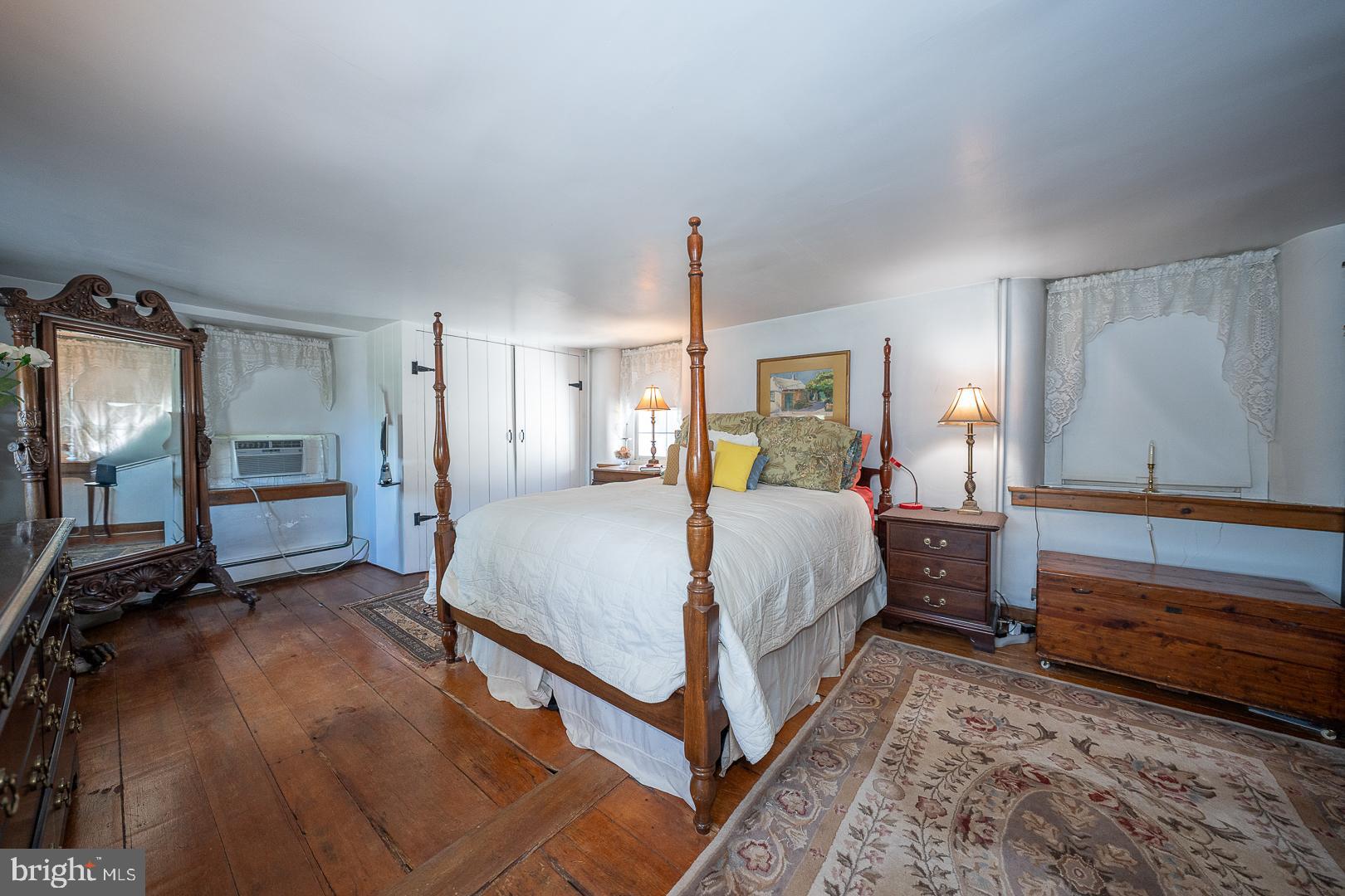 526 Egypt Road Phoenixville, PA 19460 - Photo 17 of 64 Master bedroom