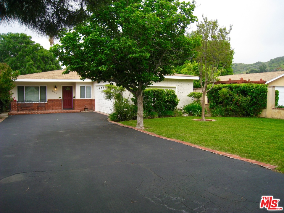 25072 Wiley Canyon Road Newhall, CA 91321 - Photo 2 of 45