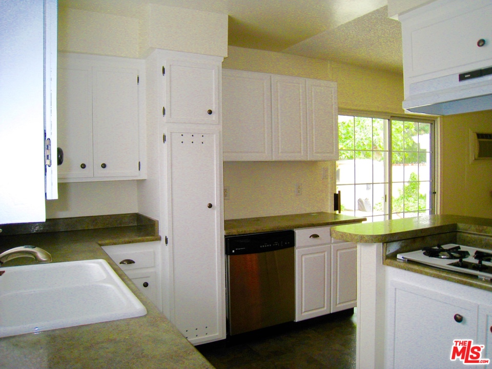 25072 Wiley Canyon Road Newhall, CA 91321 - Photo 13 of 45