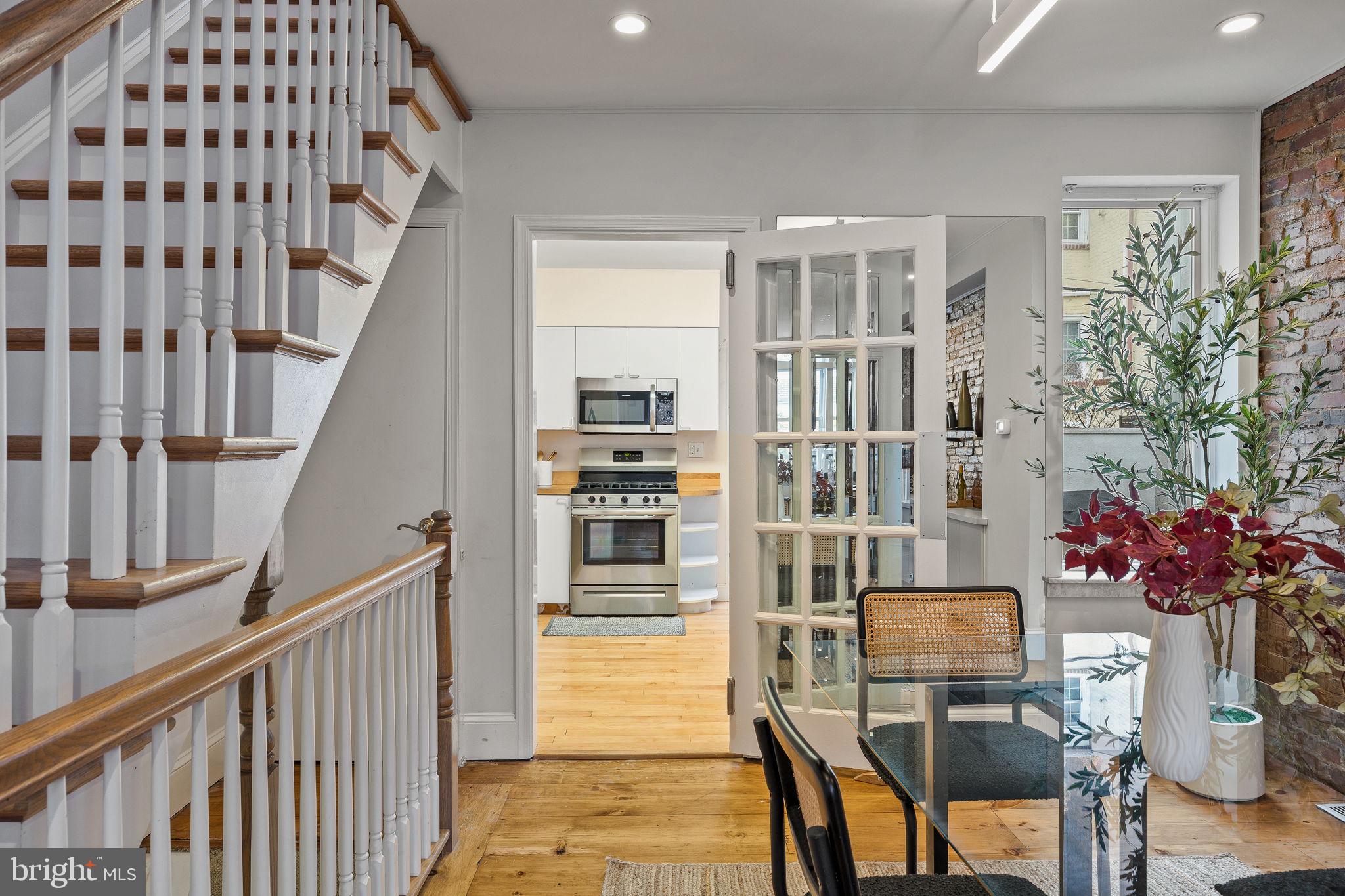 526 South LeCount Street Philadelphia, PA 19146 - Photo 16 of 51