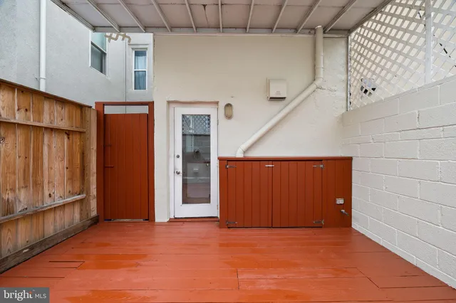 $550,000 | 526 South LeCount Street, Philadelphia, PA 19146