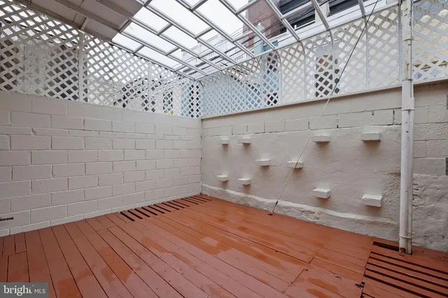 $550,000 | 526 South LeCount Street, Philadelphia, PA 19146