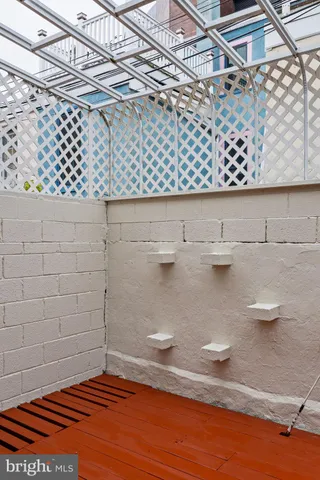 $550,000 | 526 South LeCount Street, Philadelphia, PA 19146