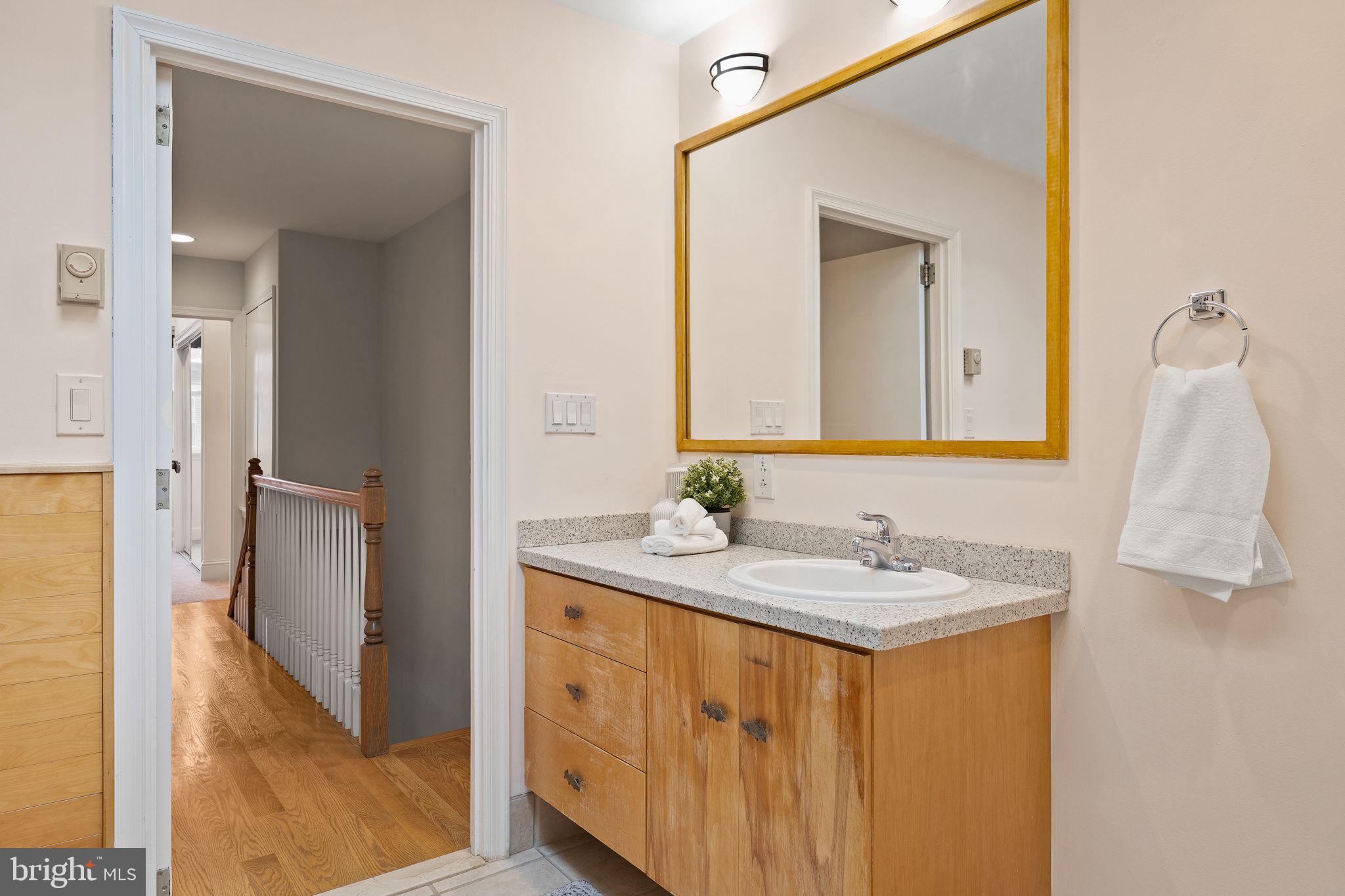 526 South LeCount Street Philadelphia, PA 19146 - Photo 32 of 51