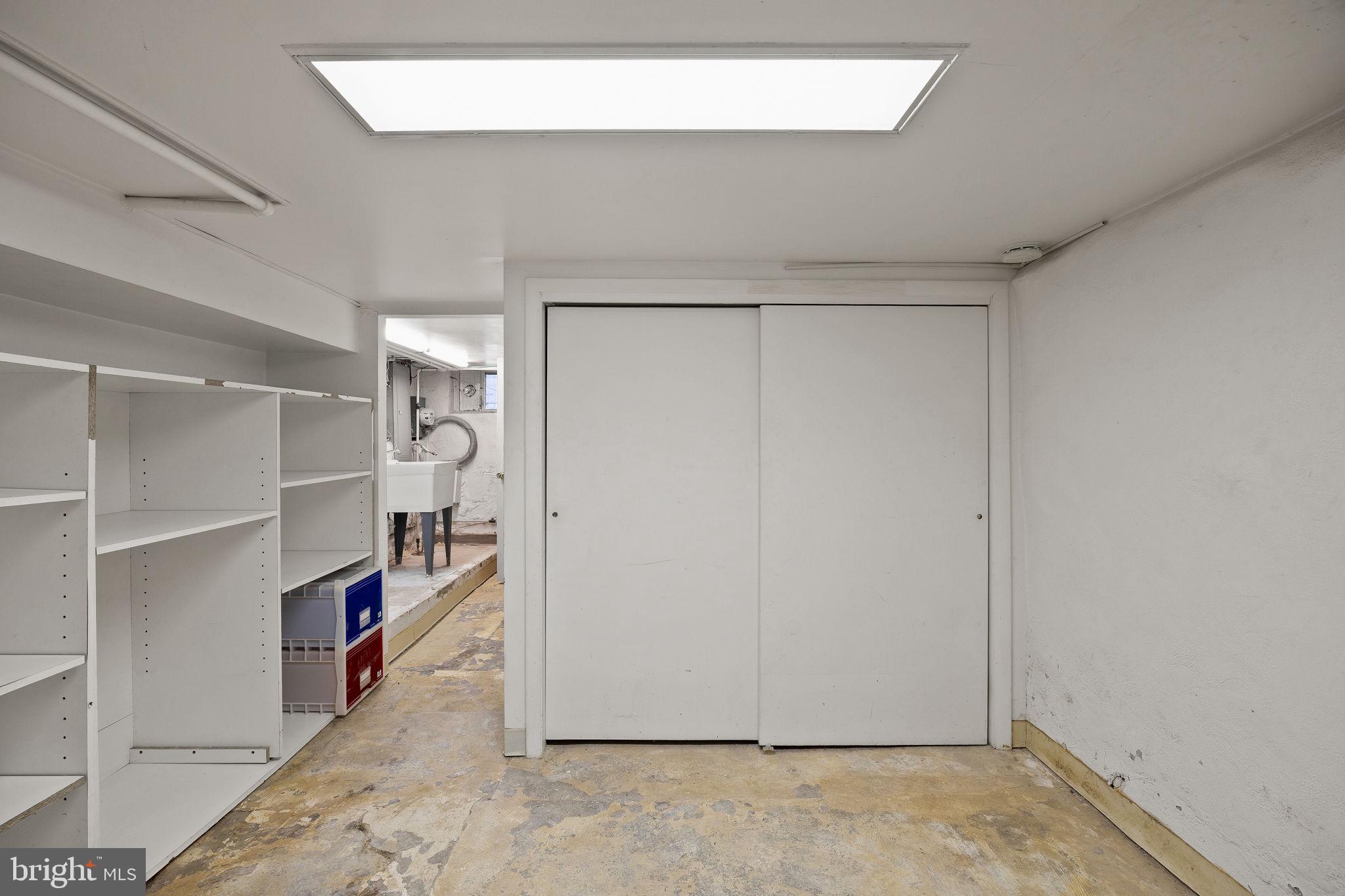 526 South LeCount Street Philadelphia, PA 19146 - Photo 46 of 51