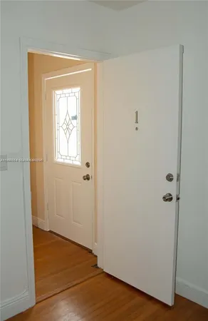 $2,600 | 233 Madeira Avenue, Unit 1, Coral Gables, FL 33134