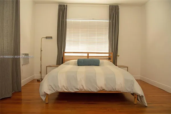 $2,600 | 233 Madeira Avenue, Unit 1, Coral Gables, FL 33134