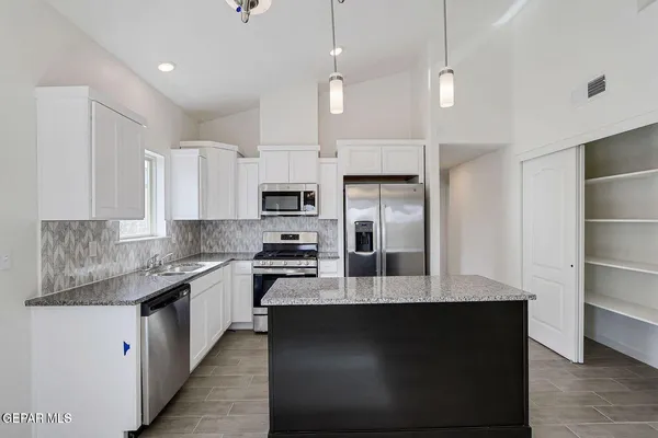 $257,950 | 13147 Emerald Hls Avenue, Horizon City, TX 79928