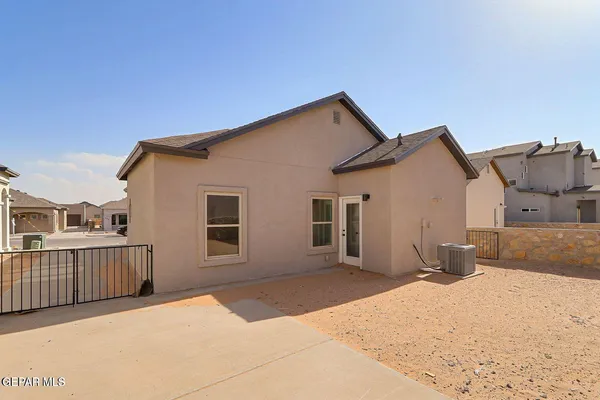 $257,950 | 13147 Emerald Hls Avenue, Horizon City, TX 79928