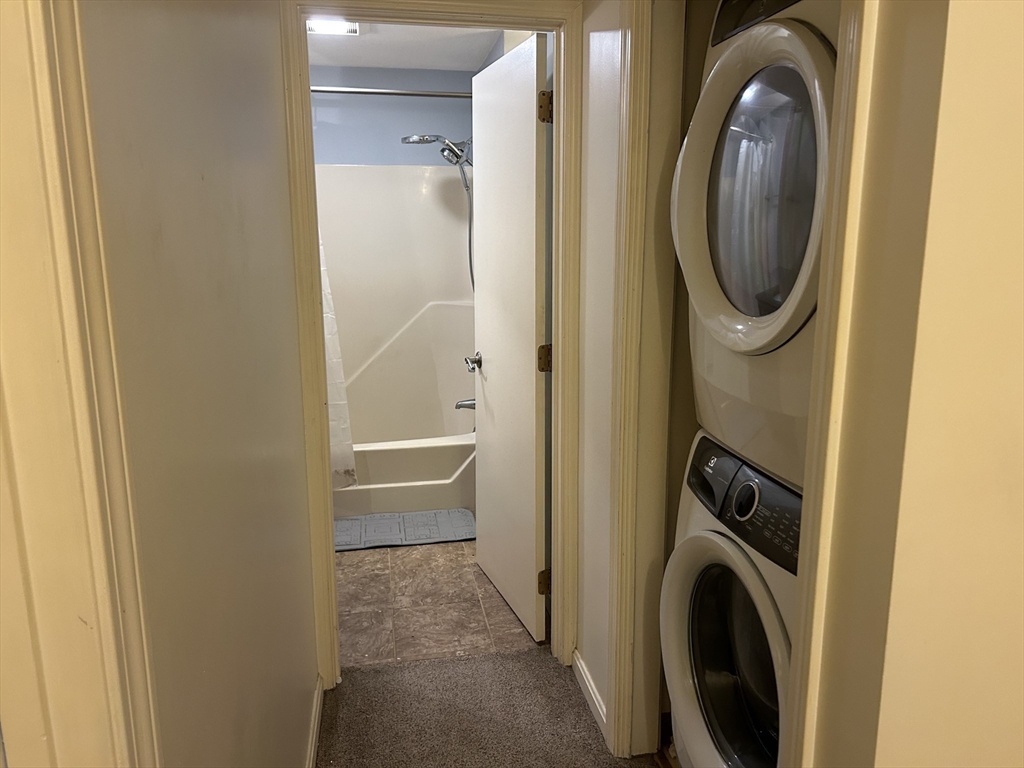 810 Lawrence Street, Unit C Lowell, MA 01852 - Photo 17 of 20