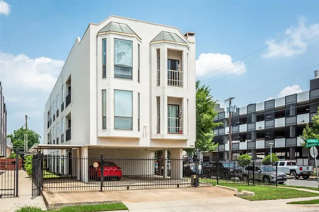 $1,295 | 2002 North Fitzhugh Avenue, Unit 2, Dallas, TX 75204