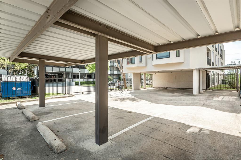 2002 North Fitzhugh Avenue, Unit 2 Dallas, TX 75204 - Photo 24 of 29 a view of a building entrance