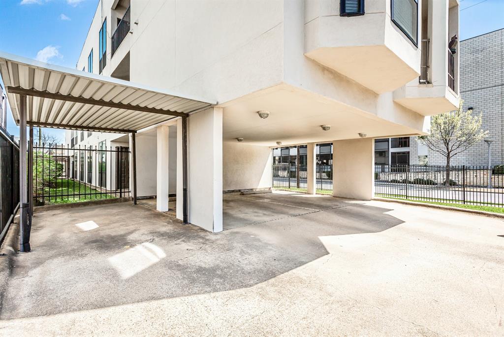 2002 North Fitzhugh Avenue, Unit 2 Dallas, TX 75204 - Photo 26 of 29 a view of a house with a patio