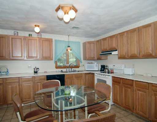 186 Rocky Hill Road Scituate, RI 02857 - Photo 3 of 8 Kitchen.