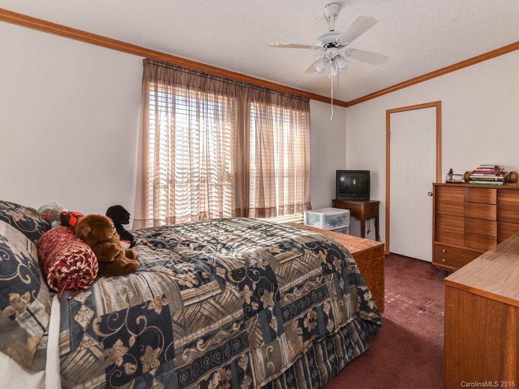324 Justice Ridge Road Candler, NC 28715 - Photo 13 of 20 Gallery Image 13