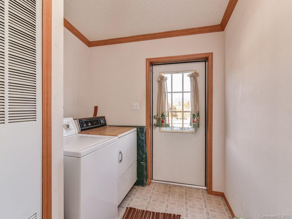 324 Justice Ridge Road Candler, NC 28715 - Photo 9 of 20 Gallery Image 9