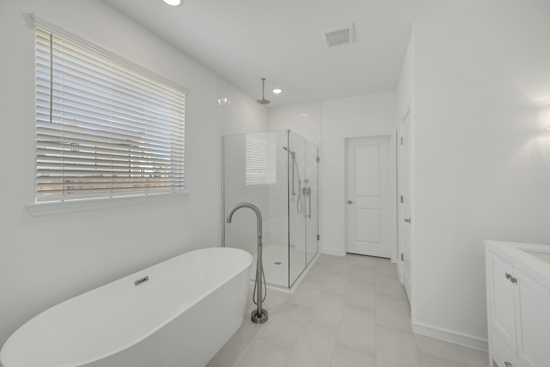 3214 Rios Court League City, TX 77573 - Photo 13 of 48 Luxurious primary bath