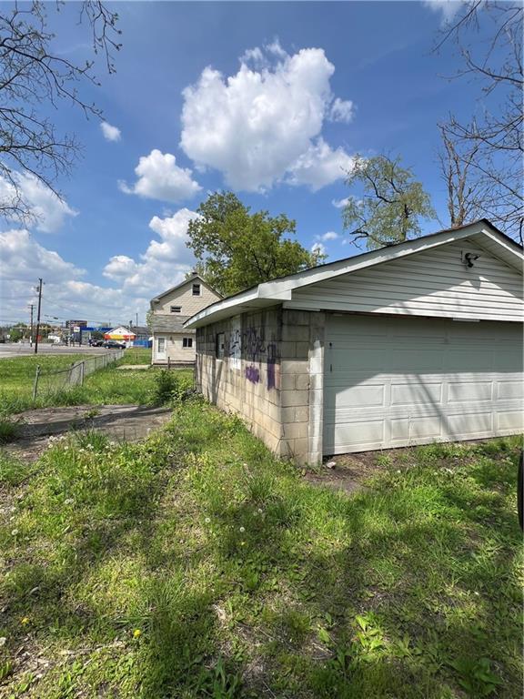 627 Raymond Street New Castle, PA 16101 - Photo 3 of 3