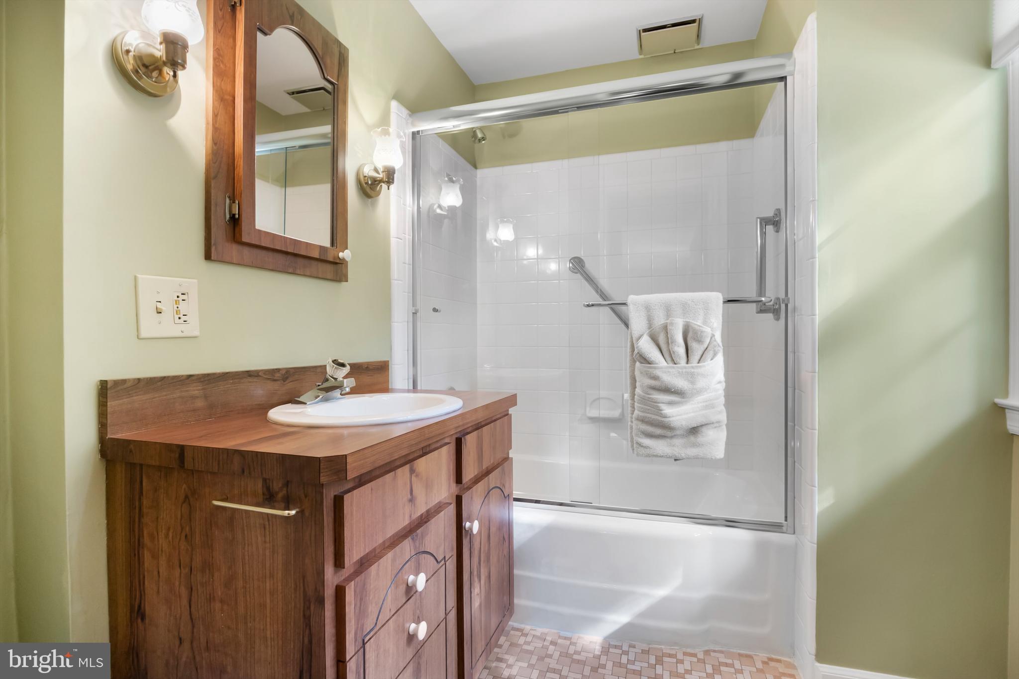 120 Nantucket Drive Cherry Hill, NJ 08034 - Photo 27 of 36