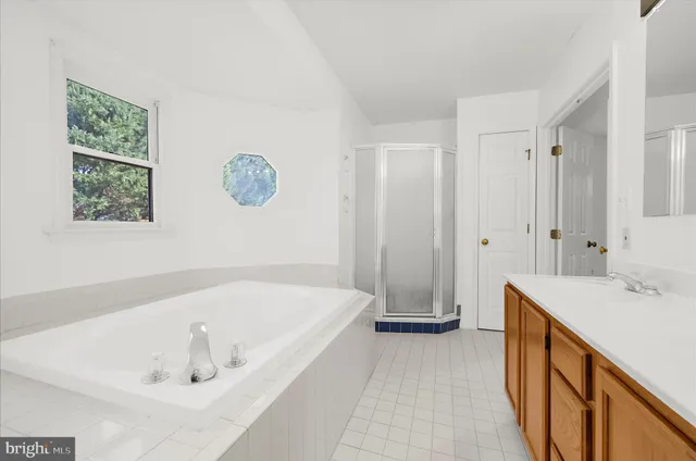 $530,000 | 203 Lake Coventry Drive, Frederick, MD 21702