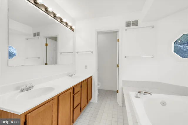 $530,000 | 203 Lake Coventry Drive, Frederick, MD 21702