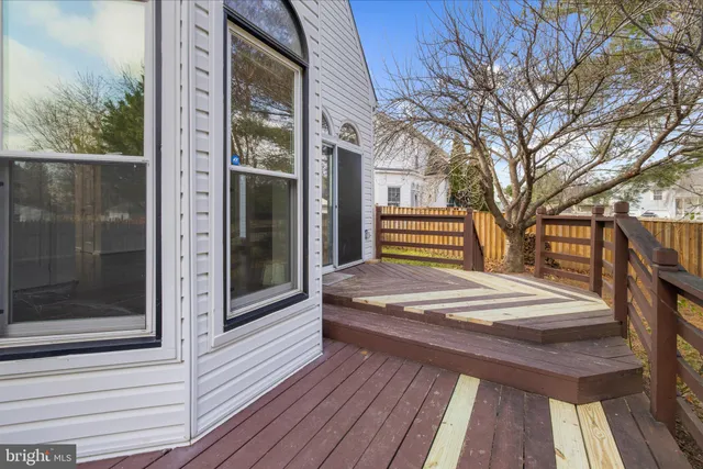 $530,000 | 203 Lake Coventry Drive, Frederick, MD 21702