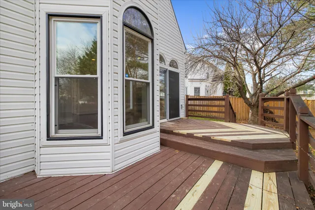 $530,000 | 203 Lake Coventry Drive, Frederick, MD 21702