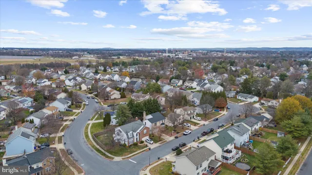 $530,000 | 203 Lake Coventry Drive, Frederick, MD 21702