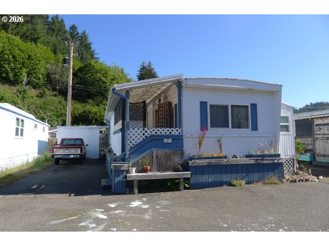 174 Riggs Hill Lane Winchester Bay, OR 97467 - Photo 6 of 17 Parking