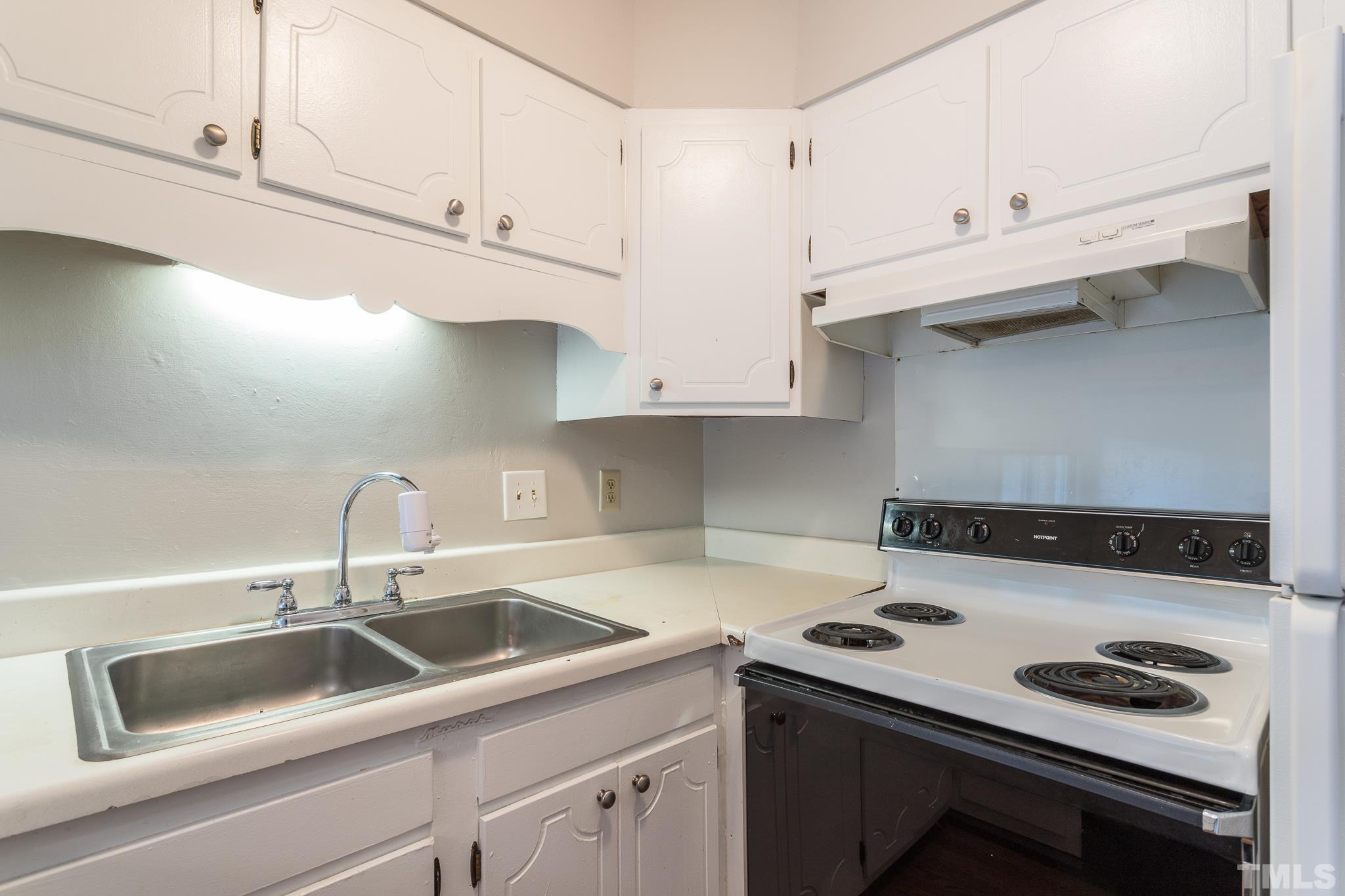 5602 Falls Of Neuse Road, Unit D Raleigh, NC 27609 - Photo 14 of 29 Gallery Image 14