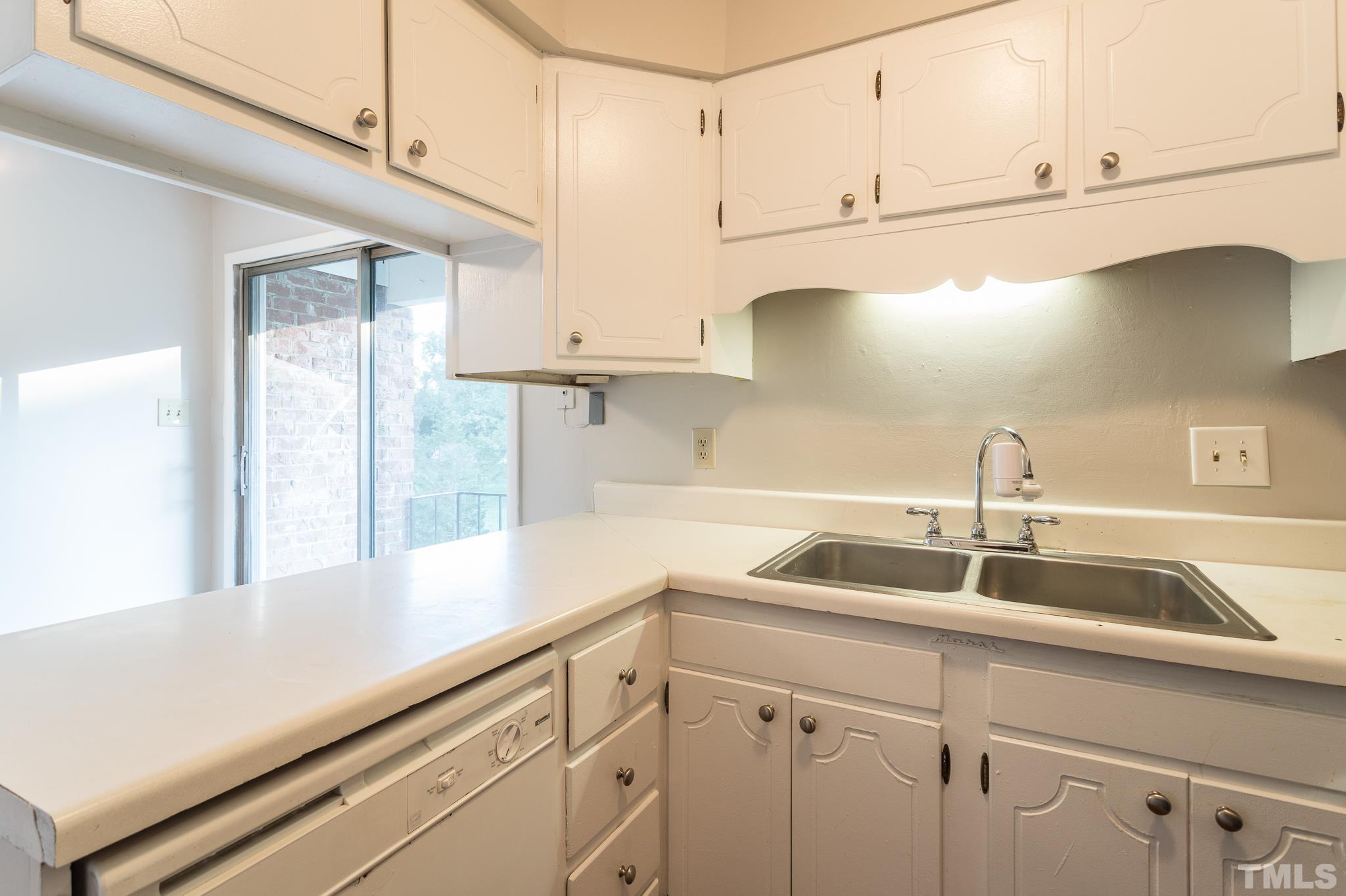 5602 Falls Of Neuse Road, Unit D Raleigh, NC 27609 - Photo 15 of 29 Gallery Image 15