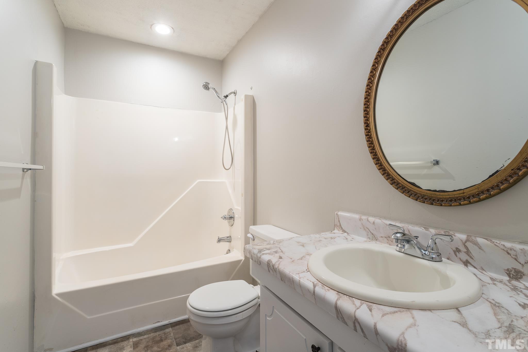 5602 Falls Of Neuse Road, Unit D Raleigh, NC 27609 - Photo 19 of 29 Gallery Image 19