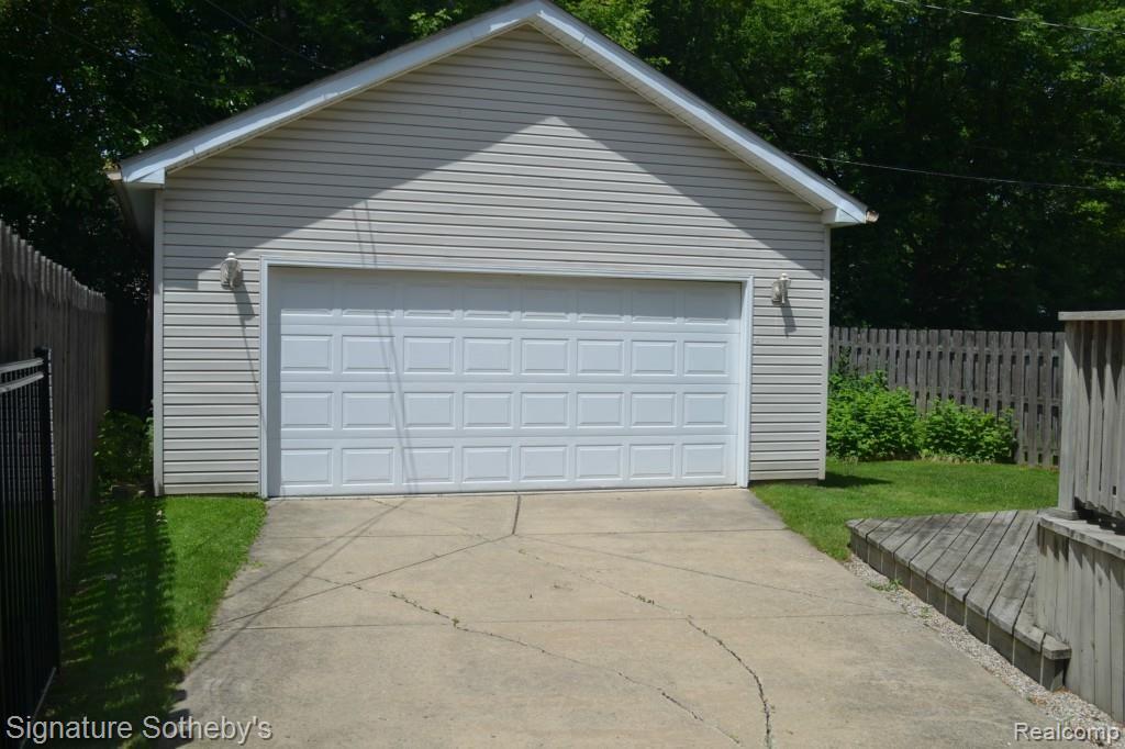 3069 Wakefield Road Berkley, MI 48072 - Photo 31 of 33