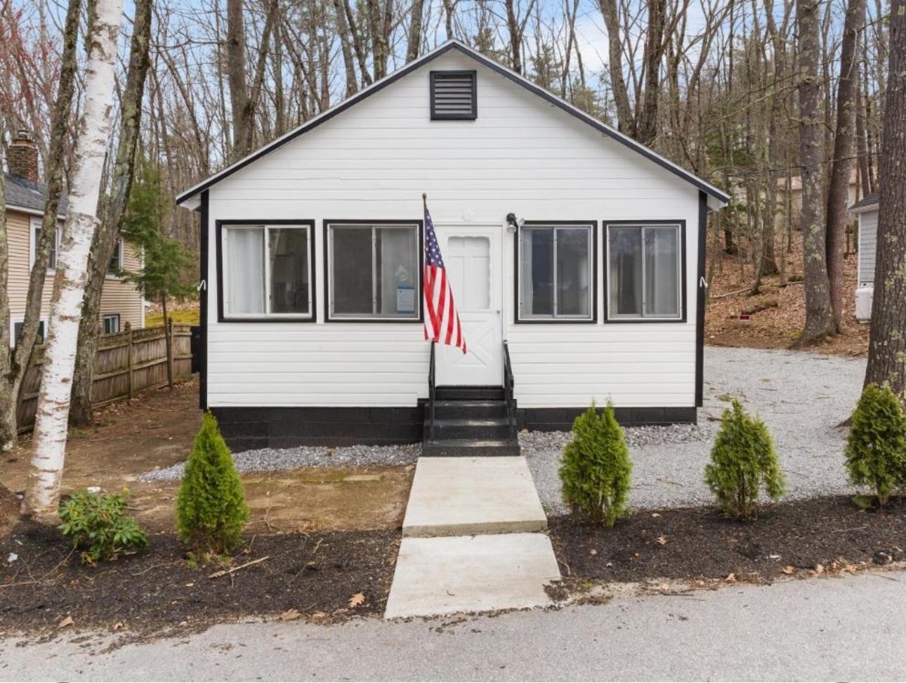 70 Broadway Amherst, NH 03031 - Photo 2 of 16