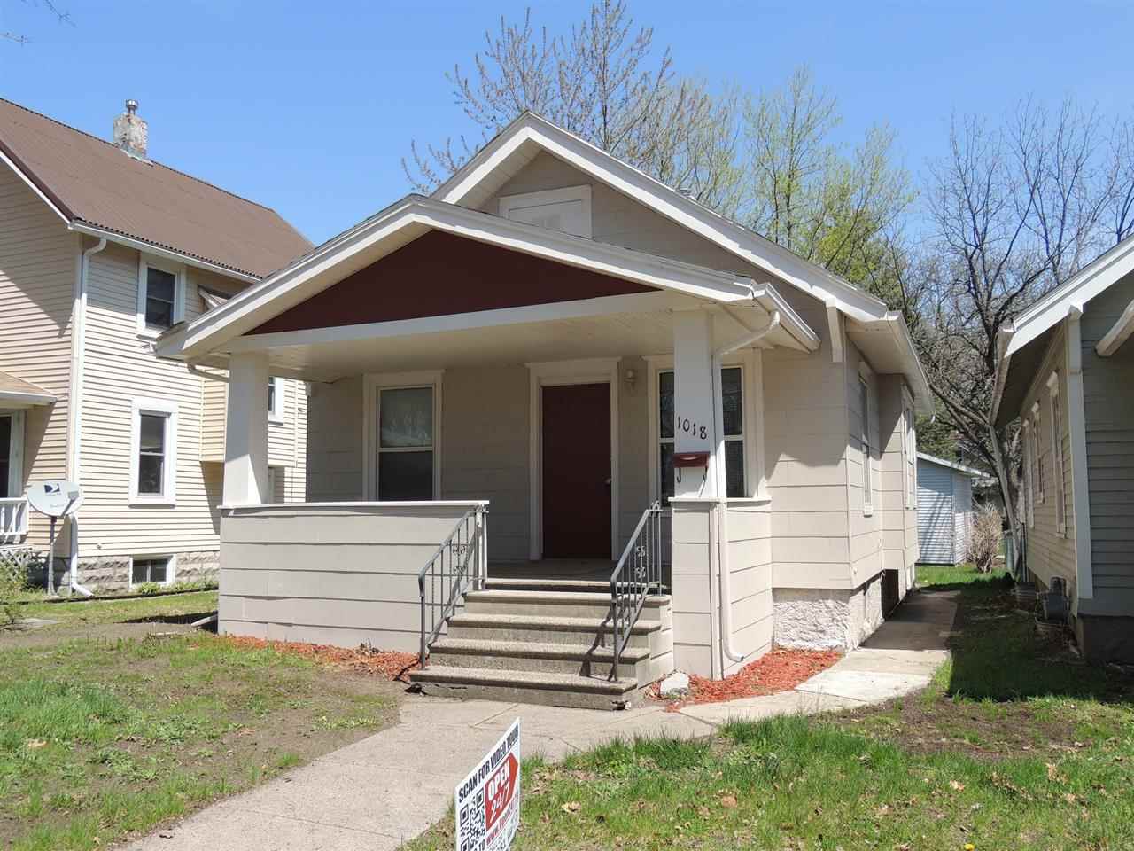 1018 Center Point Road Northeast Cedar Rapids, IA 52402 - Photo 1 of 24 Gallery Image 1