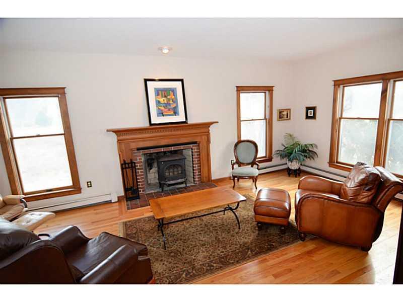 24 Field Road Cumberland Center, ME 04021 - Photo 9 of 24 Living Room.