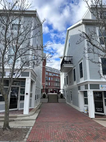 $5,000 | 33 Deer Street, Unit 514, Portsmouth, NH 03801