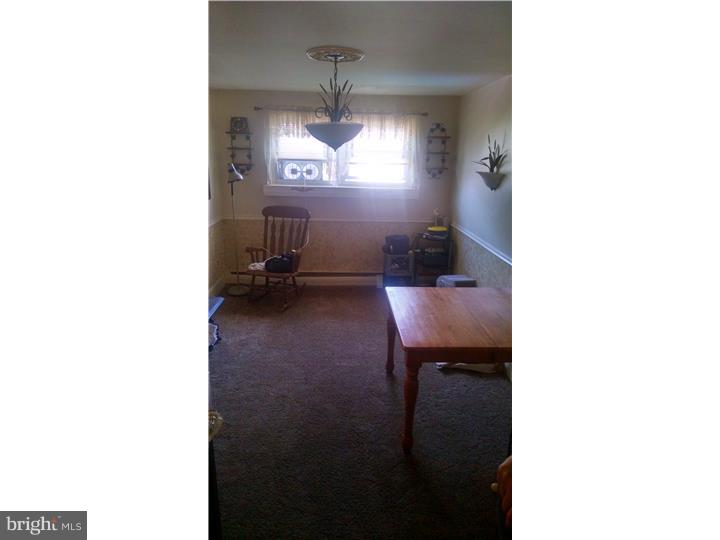 3805 Salina Road Philadelphia, PA 19154 - Photo 8 of 8 Dining Room