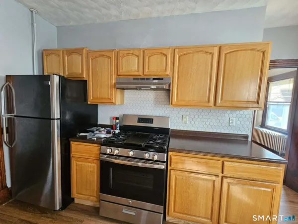 $1,700 | 103 Campfield Avenue, Hartford, CT 06114