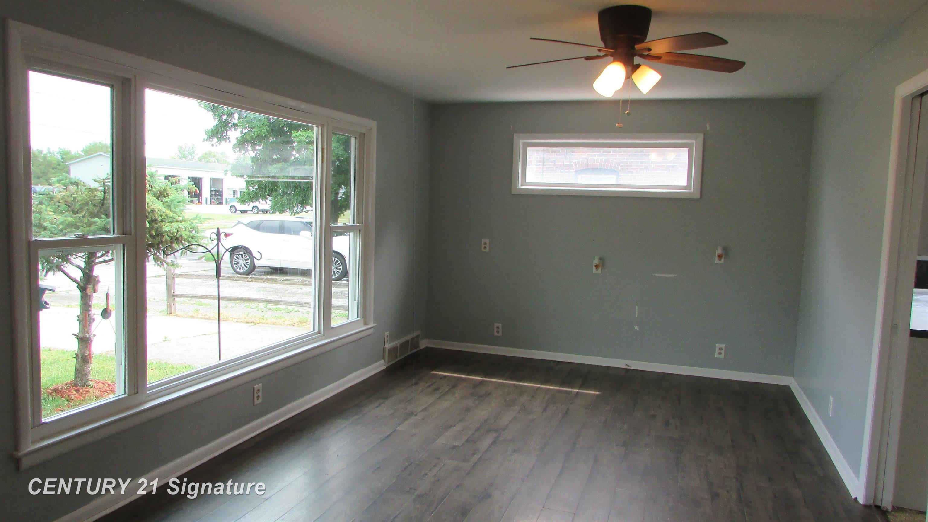 620 East Washington Road Freeland, MI 48623 - Photo 2 of 28