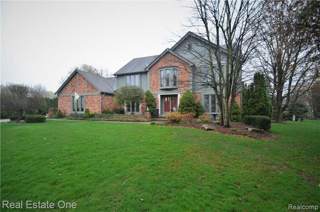 1007 Hidden Lane Rochester Hills, MI 48309 - Photo 1 of 61