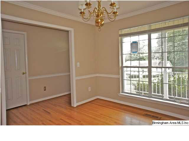716 Jason Circle Center Point, AL 35215 - Photo 9 of 32