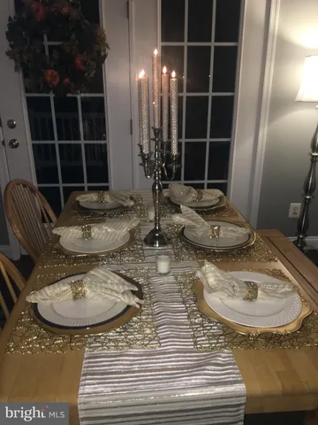 a close view of light pit