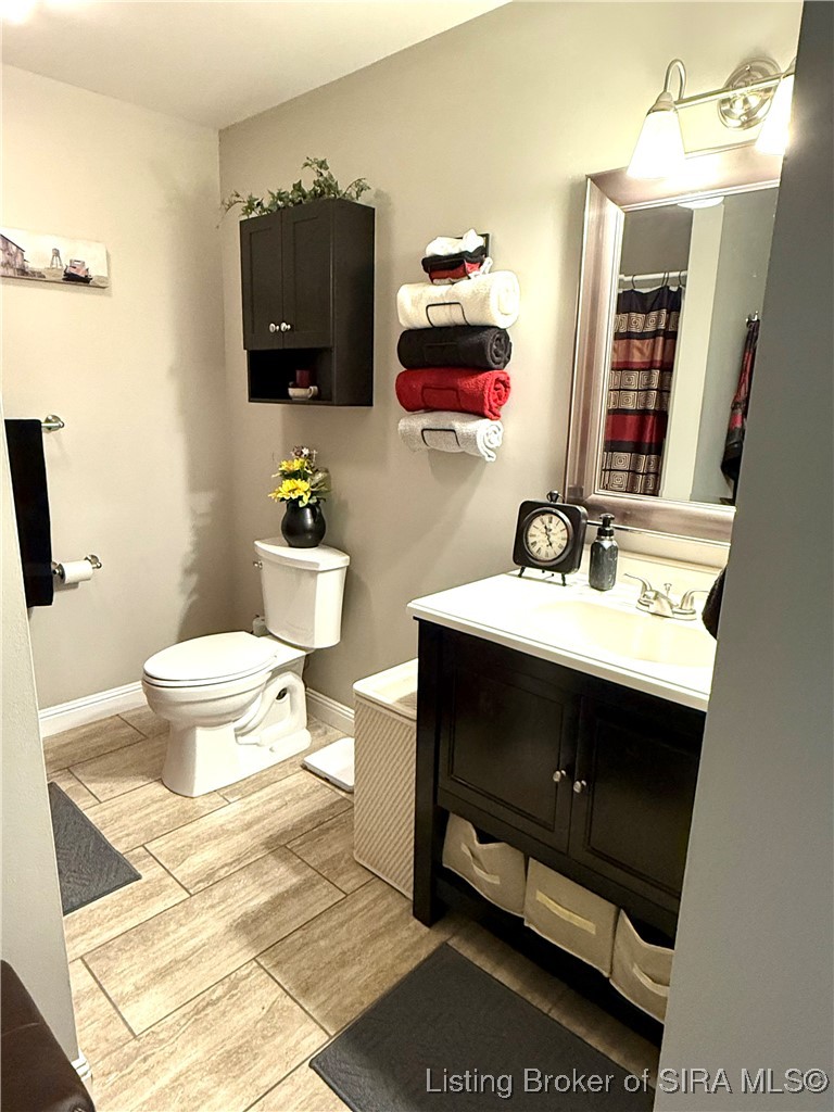 1817 South Carmel Road Hanover, IN 47243 - Photo 37 of 43 Main Bedroom Bath