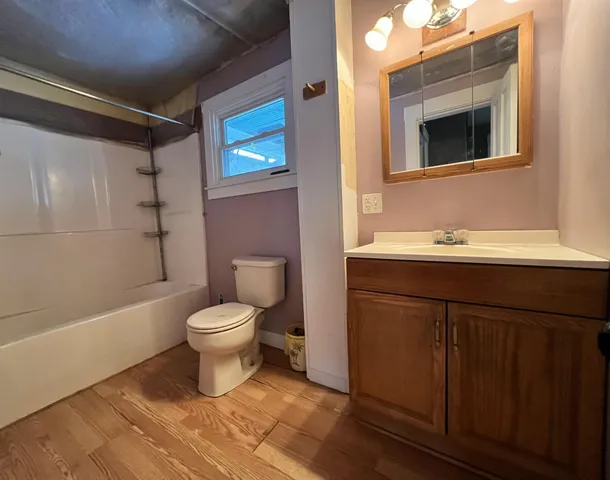 $250,000 | 120 South Main Street, Newport, NH 03773